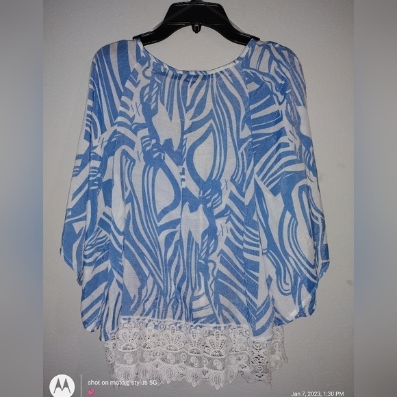 BEAUTIFUL Unique Spectrum Top Small - Picture 4 of 5